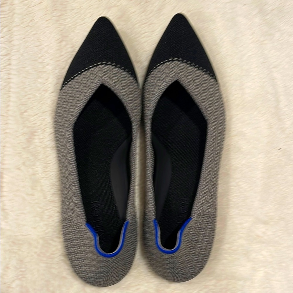 Stylish Women's Black and Gray Flats